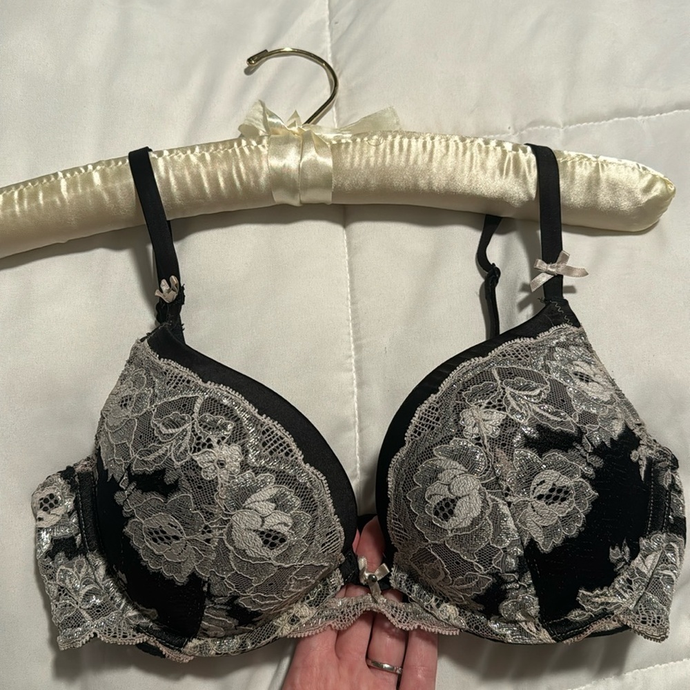 Victoria Secret Bra size 34C black with shiney white lace